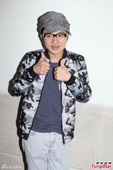 组图：王祖蓝黄智贤等出席《食为奴》饭局