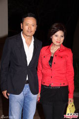 组图：曾志伟60寿宴包场迪士尼引游客不满