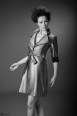 高清图：于娜全新黑白写真曝光  尽显时尚华丽风范