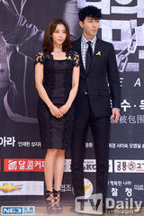 组图：车胜元李升基等宣传《包围》 安宰贤呆萌