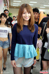 组图：日本AV女星吉泽明步赴台代言成人网站