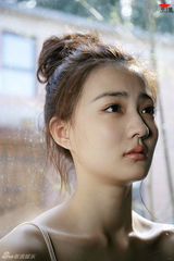 组图：徐璐萌系少女写真 灵动清新宛若精灵