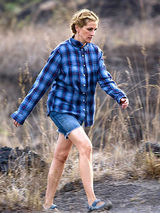 幻灯：玛丽亚-凯莉亮相 梅根-福克斯休闲度日