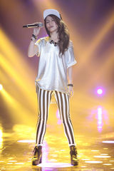 组图：歌手2邓紫棋变嘻哈女孩 动力火车首登场