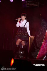 组图：五月天张惠妹等接力开唱 领众人跨越2011年