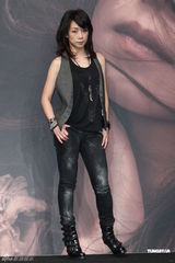 组图：林忆莲否认男友求婚 新专辑挑战另类电音