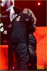 组图：碧昂斯全身透视舞姿性感曲线妖娆