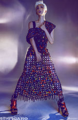 组图：李冰冰白发半裸大片 御姐范儿狂野