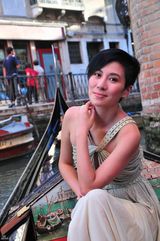 高清组图：女星叶璇荡舟威尼斯秀东方风情