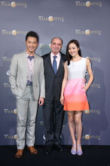 江一燕分享“行走风尚” 国母效应引爆爱心义卖