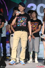 组图：陶喆出席金曲揭幕 澄清与吴克群无心结