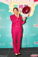 组图：辣妈林嘉欣强调已封肚 欲带女儿慈善探访