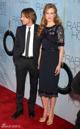 高清图：《兔子洞》纽约首映 妮可-基德曼携夫亮相