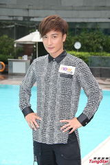 组图：方力申暂不结婚 曝张馨予私下爱粘李晨