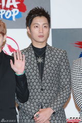 高清组图：Beast等赴港开唱 泫雅望与PSY再合作