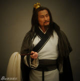 高清：景岗山《水浒》不戴时尚围巾 披风造型曝光