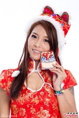 组图：女星爆乳红衣争艳 柳岩蔡依林PK米兰达