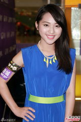 组图：郭晋安被绑塞泡芙 李诗韵李思捷咬面包