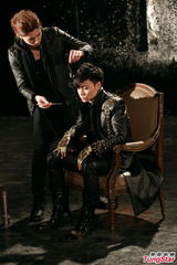 组图：张晋凭《宗师》涨人气 拍首支单曲MV