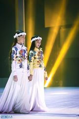 组图：现实版雨林精灵 美丽姐妹花守护西双版纳