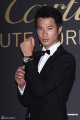 组图：陶喆出席代言活动 为父亲延迟发片