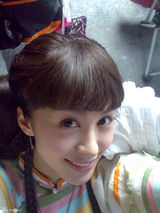 幻灯图：李菲儿自拍照曝光 “宅男杀手”笑容甜美