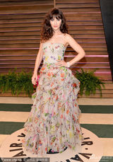 组图：奥斯卡晚宴养眼 可儿秀半球龙女大露背