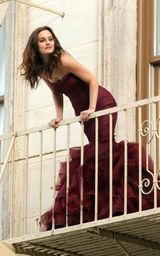 高清组图：“绯闻女孩”莉顿-梅斯特拍摄婚纱写真