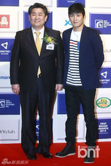 组图：韩星郑宇获韩国第一品牌大赏特别奖