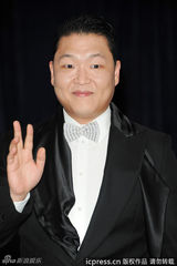 组图：鸟叔PSY亮相白宫晚宴 西装墨镜绅士风