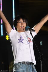 幻灯组图：快男300强突围赛第2场 农民诗人出局