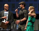 高清组图：贾斯汀和阿曼达-塞弗里德亮相圣地亚哥