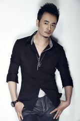 组图：姚卓君写真休闲型男范亮眼