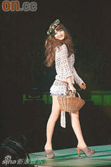 幻灯组图：周秀娜单挑日本艳星失败 Angelababy(杨颖)独领风骚