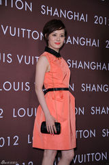 组图：孙俪橘色短裙甜美亮相某奢侈品牌时尚之夜