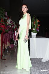 组图：前5566团员小刀300万迎娶豪门千金