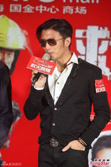 组图：谢霆锋接棒成龙有压力 已报名冲击金像奖