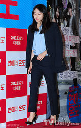 组图：孔孝真池城等助阵《恋爱的温度》VIP试映