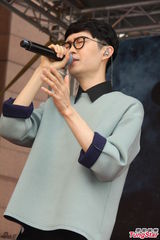 组图：老东家收购新东家 方大同尴尬上演凤还巢