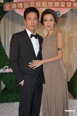 组图：谢婷婷安志杰甜蜜秀 对霆锋柏芝复合不表态