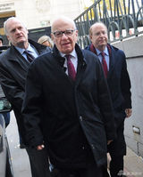 外媒曝邓文迪12岁青涩照 不见今日时尚气息(图)