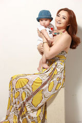 幻灯图：原华携爱子登封面 浓情满溢成幸福榜样