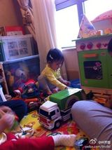 组图：儿童节盘点微博群星孩子萌照 温馨寄语