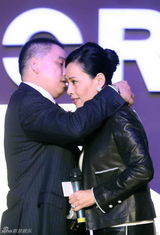 高清幻灯：众星云集奢侈品旗舰店 发哥发嫂秀恩爱