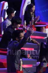 组图：谢霆锋不受王菲离婚影响 情绪高涨