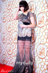 组图：SBS和KBS颁奖典礼 韩石奎申河均分获演技大奖