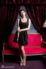 组图：郭雪芙写真秀美颜 不爱太露