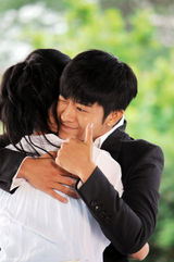 组图：《守望的天空》林申李沁演绎深情