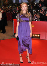 高清：《未知》首映一枝独秀 黛安-克鲁格复古美艳