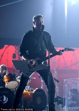 组图：郎朗与重金属乐队Metallica激情表演